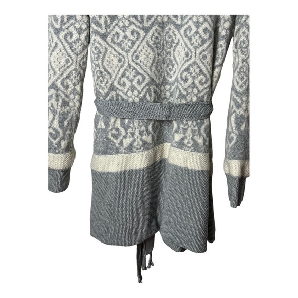 1397. ANTHROPOLOGIE BY ELOISE INTRASIA FAIR ILSE CARDIGAN/ROBE MEDIUM GRAY/CREAM - Picture 11 of 12